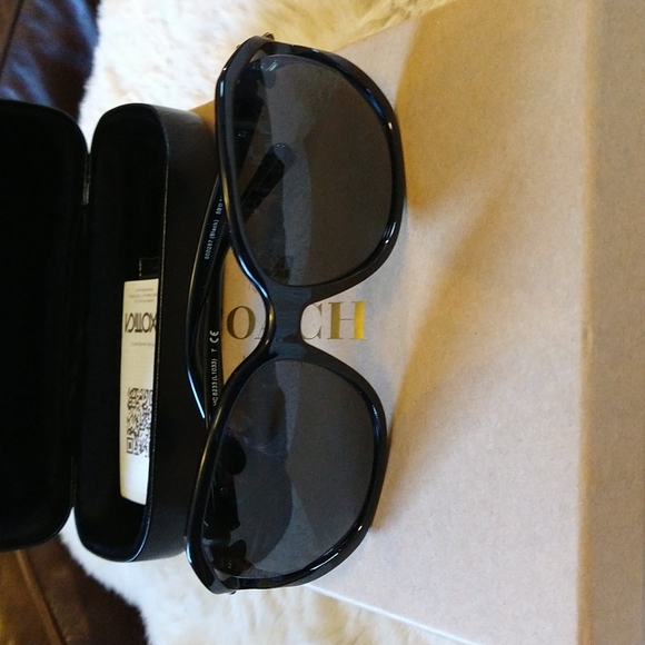 NWT. Coach large framed black sunglasses with flowers on the arms. - Picture 2 of 5